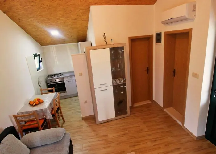 Holiday home Jozo Omis