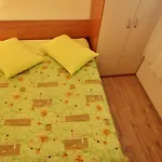 בית נופש Jozo אומיס